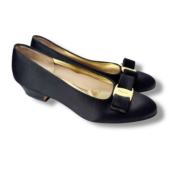 Salvatore Ferragamo Shoes - Salvatore Ferragamo Vara Bow Gold Logo Black Satin Pumps Italy Vintage Women’s 6